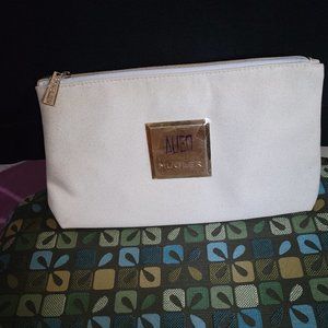 NWOT - Alien make-up bag